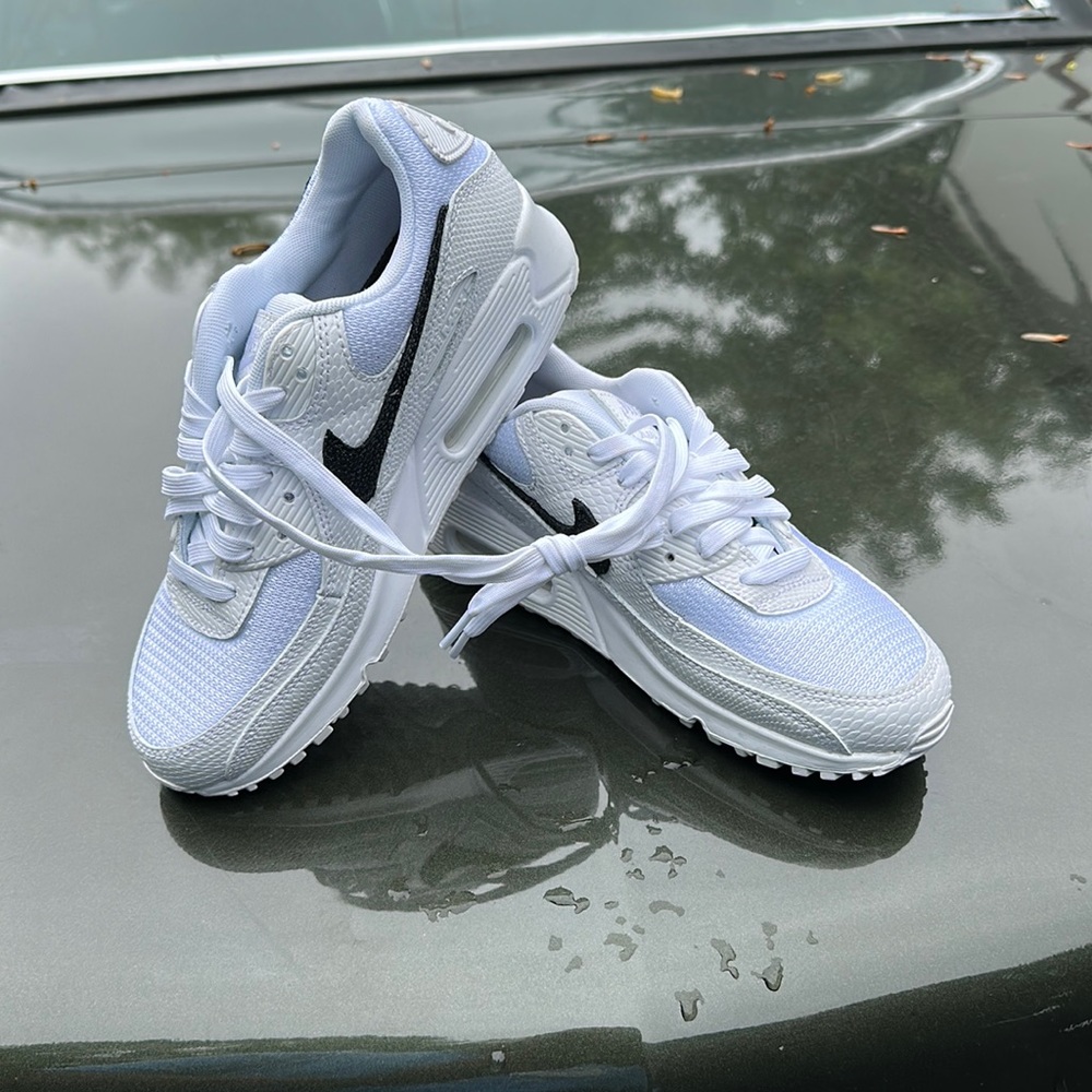 New Nike air max 1 snake skin white